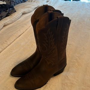 Ariat Round Toe Boot